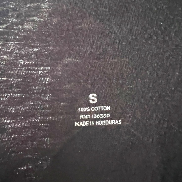 Graphic t-shirt - Picture 3 of 3